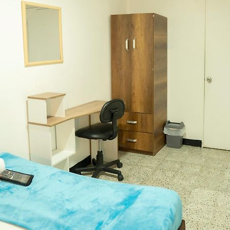 Africa House-Casa Hotel Laureles-La70 메딜린 외부 사진
