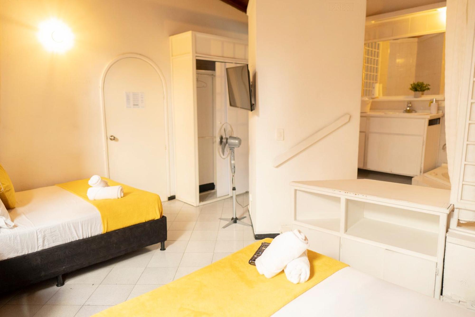Africa House-Casa Hotel Laureles-La70 메딜린 외부 사진